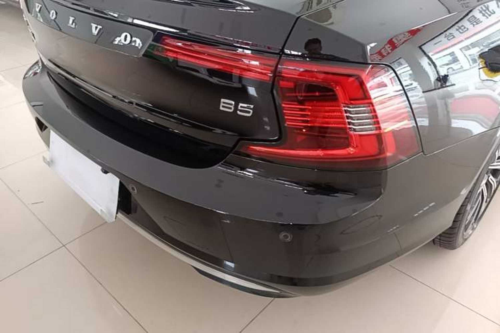 Used Volvo S90 2024 B5 Zhiyuan Luxury Edition Right Rear Taillight