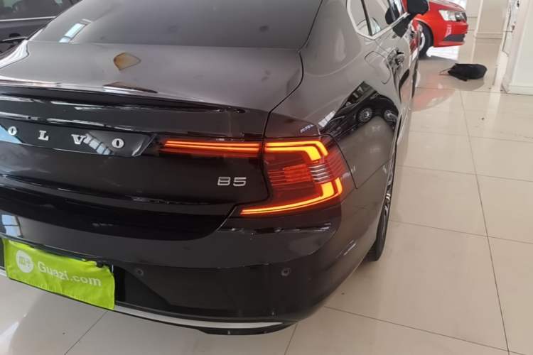 Used Volvo S90 2024 B5 Zhiyuan Luxury Edition Right Rear Taillight