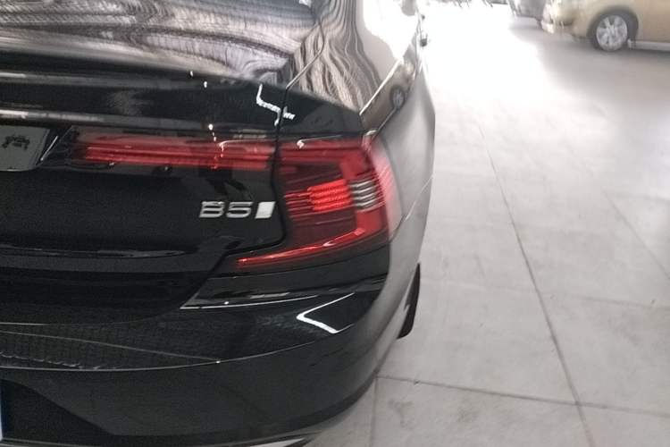 Used Volvo S90 2024 B5 Zhiyuan Luxury Edition Right Rear Taillight