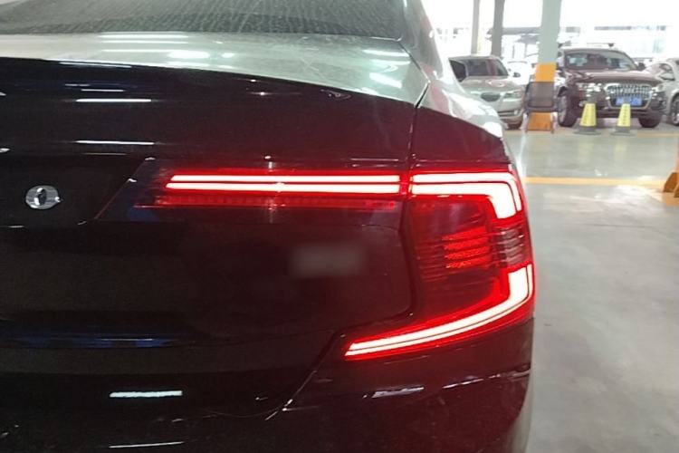 Used Volvo S90 2024 B5 Zhiyuan Luxury Edition Right Rear Taillight