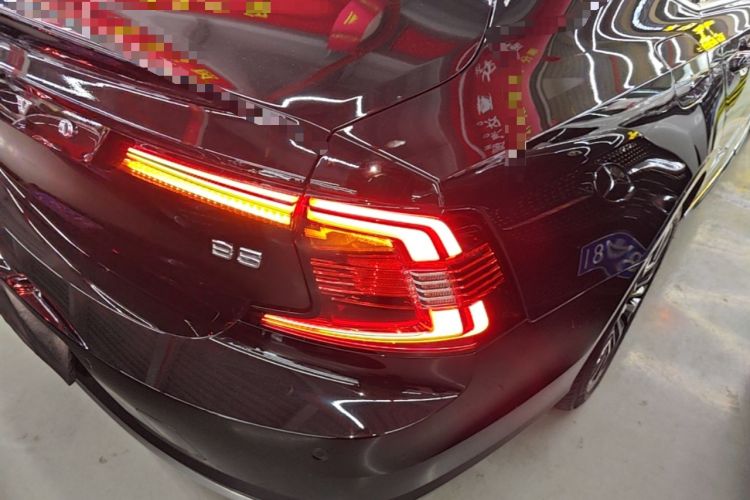 Used Volvo S90 2024 B5 Zhiyi Luxury Edition Right Rear Taillight