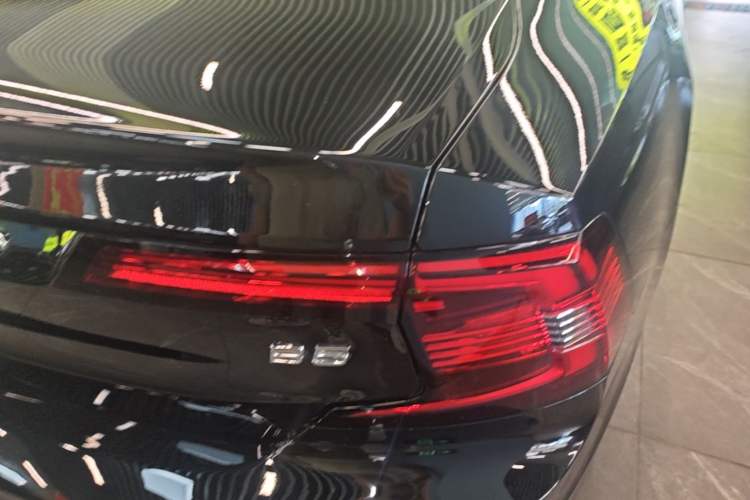 Used Volvo S90 2024 B5 Zhiyi Luxury Edition Right Rear Taillight