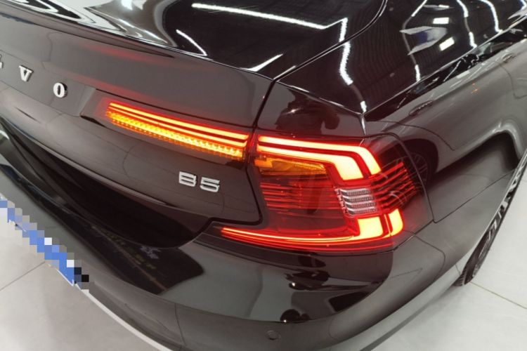 Used Volvo S90 2024 B5 Zhiyi Luxury Edition Right Rear Taillight