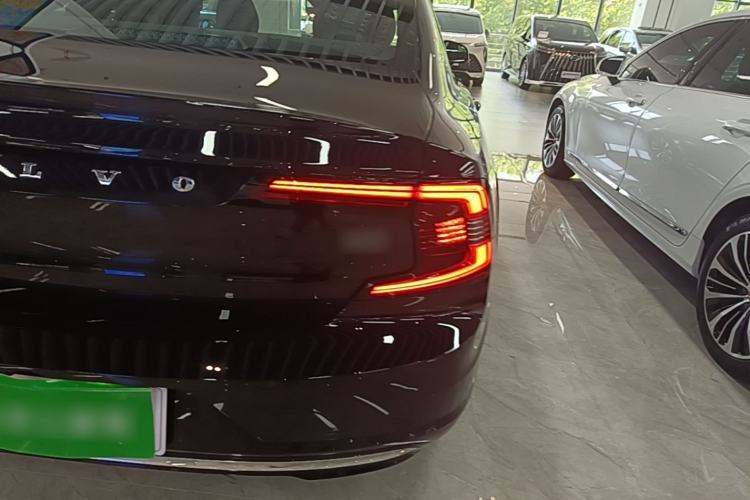 Used Volvo S90 2024 B5 Zhiyi Luxury Edition Right Rear Taillight