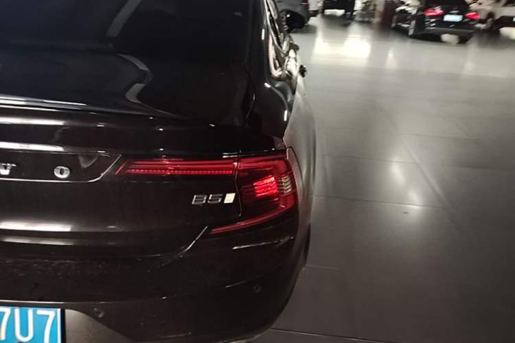 Used Volvo S90 2024 B5 Zhiyuan Luxury Edition Right Rear Taillight
