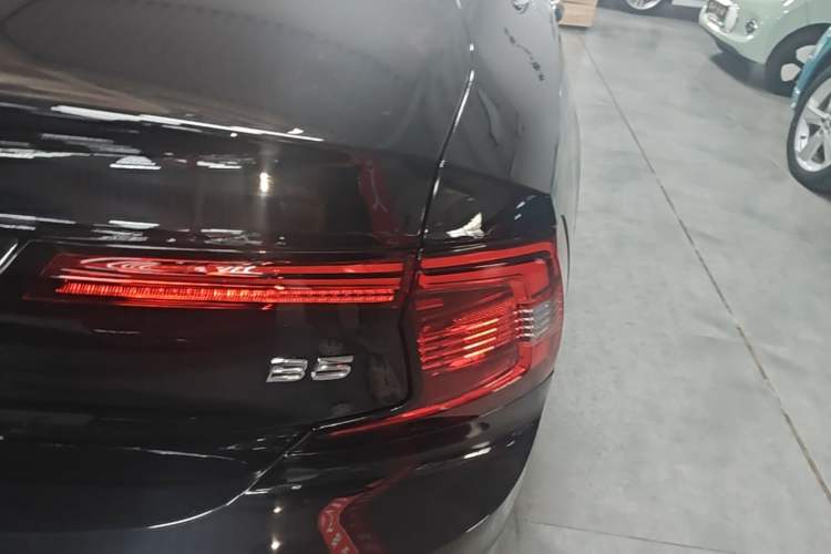 Used Volvo S90 2024 B5 Luxury Smart Edition Right Rear Taillight