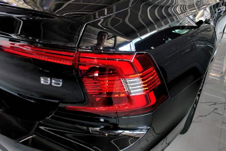 Used Volvo S90 2024 B5 Zhiyi Luxury Edition Right Rear Taillight