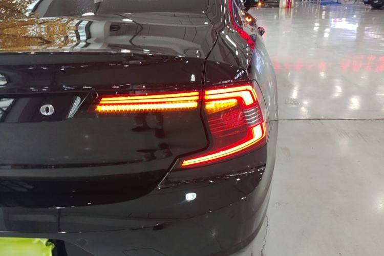 Used Volvo S90 2024 B5 Zhiyuan Luxury Edition Right Rear Taillight