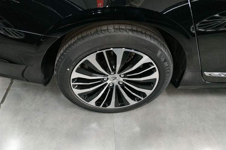 Used Volvo S90 2024 B5 Zhiyi Luxury Edition Right Rear Wheel Hub