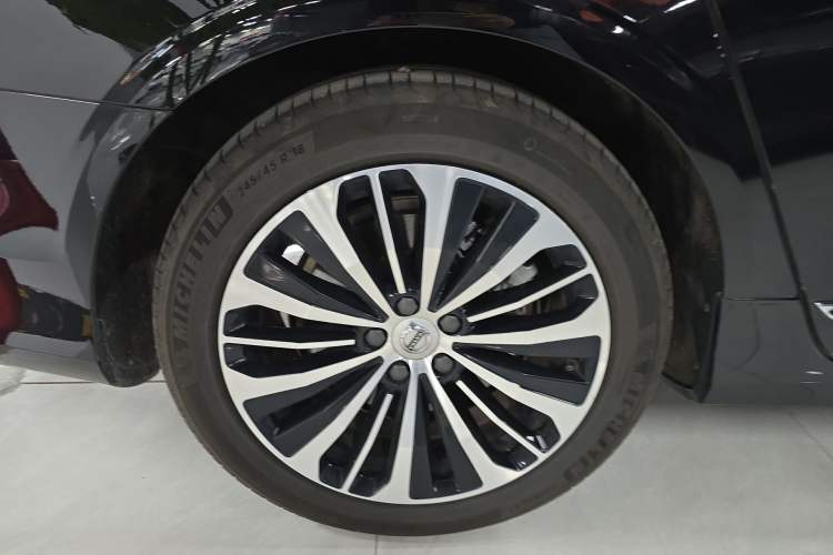 Used Volvo S90 2024 B5 Zhiyi Luxury Edition Right Rear Wheel Hub
