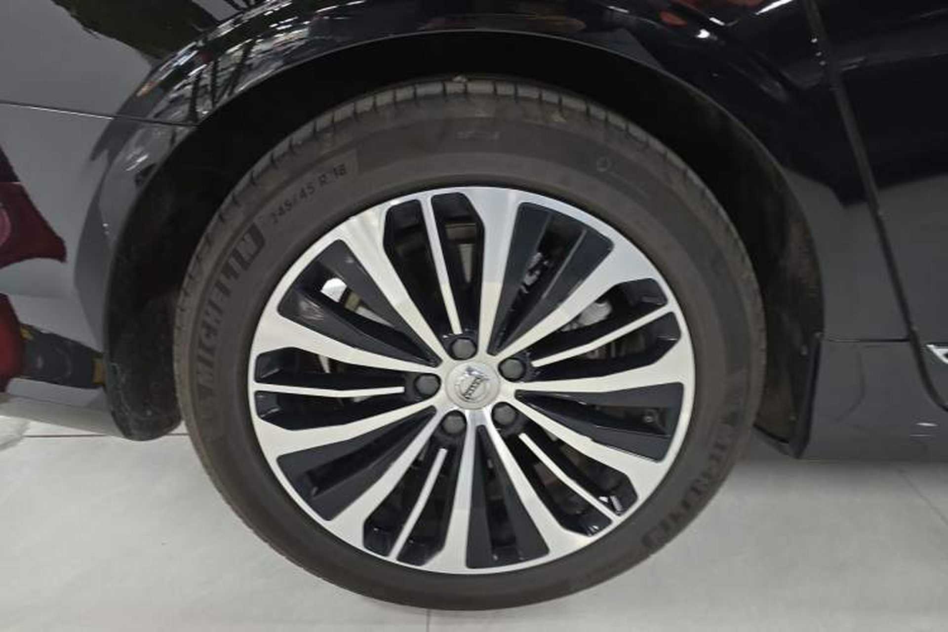 Used Volvo S90 2024 B5 Zhiyi Luxury Edition Right Rear Wheel Hub