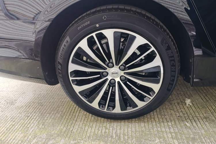 Used Volvo S90 2024 B5 Zhiyi Luxury Edition Right Rear Wheel Hub