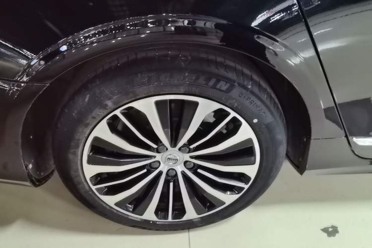 Used Volvo S90 2024 B5 Zhiyi Luxury Edition Right Rear Wheel Hub