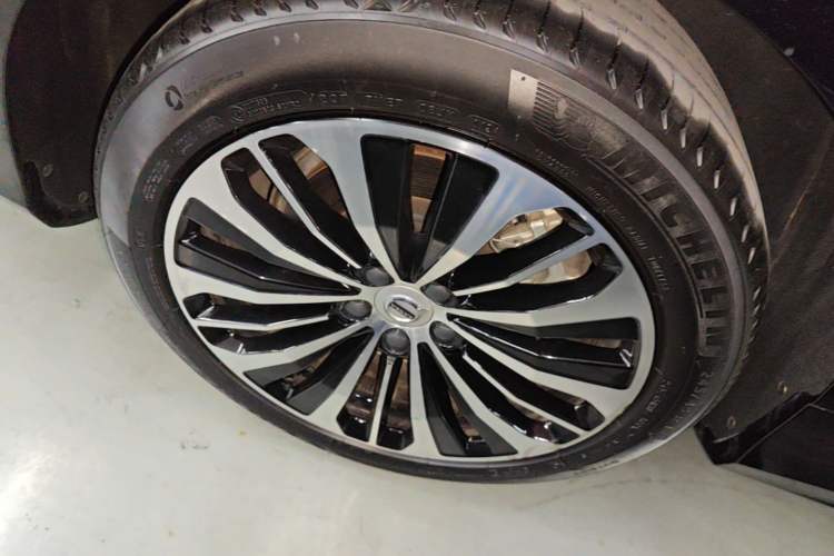Used Volvo S90 2024 B5 Zhiyi Luxury Edition Right Rear Wheel Hub