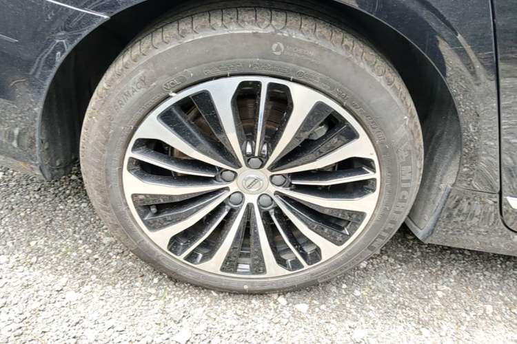 Used Volvo S90 2024 B5 Zhiyi Luxury Edition Right Rear Wheel Hub