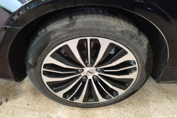 Used Volvo S90 2024 B5 Zhiyi Luxury Edition Right Rear Wheel Hub