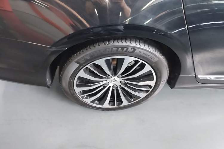 Used Volvo S90 2024 B5 Zhiyi Luxury Edition Right Rear Wheel Hub