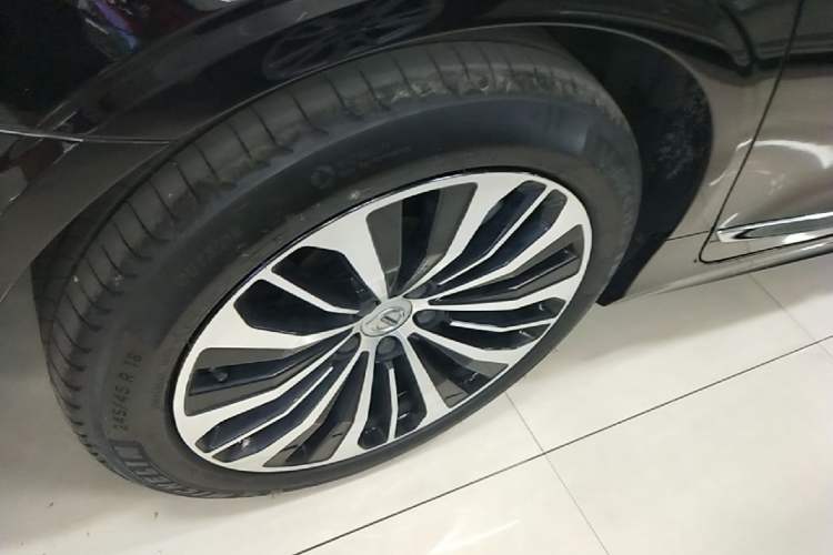 Used Volvo S90 2024 B5 Zhiyi Luxury Edition Right Rear Wheel Hub