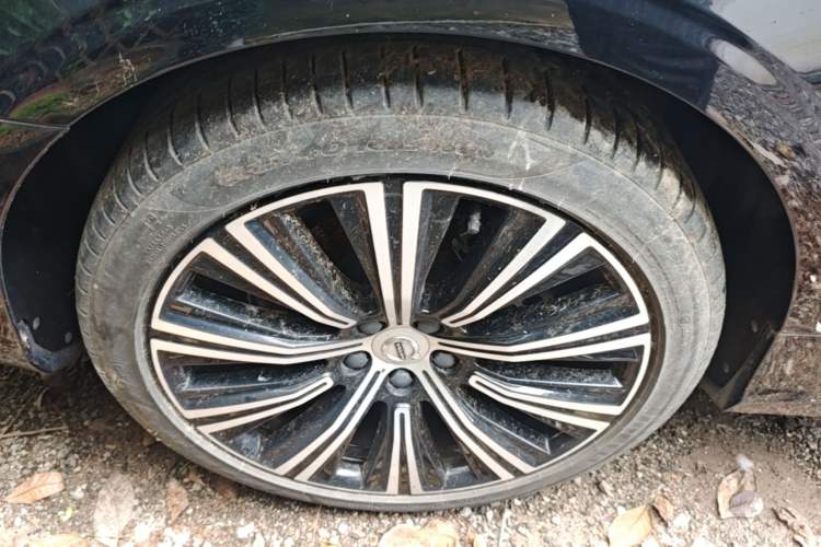 Used Volvo S90 2024 B5 Luxury Smart Edition Right Rear Wheel Hub