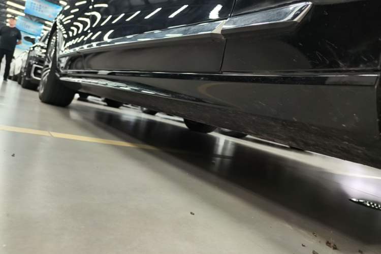 Used Volvo S90 2024 B5 Zhiyi Luxury Edition Right Side Sill