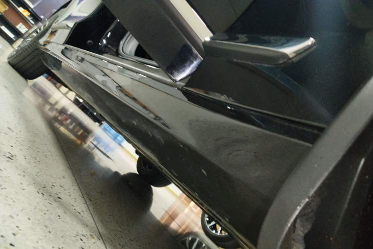 Used Volvo S90 2024 B5 Zhiyi Luxury Edition Right Side Sill