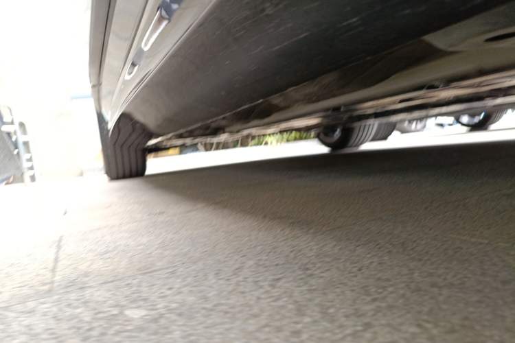 Used Volvo S90 2024 B5 Zhiyi Luxury Edition Right Side Sill