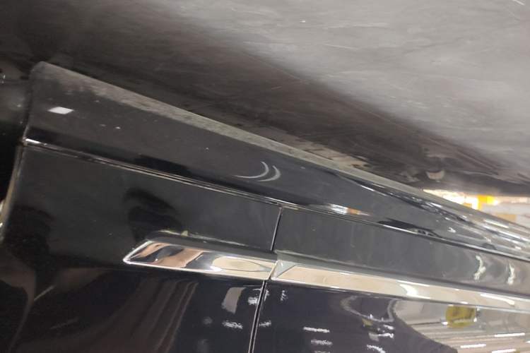Used Volvo S90 2024 B5 Zhiyi Luxury Edition Right Side Sill