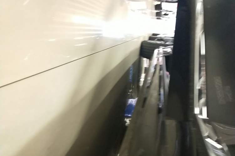 Used Volvo S90 2024 B5 Zhiyi Luxury Edition Right Side Sill