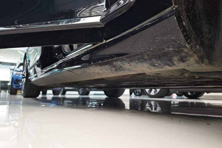 Used Volvo S90 2024 B5 Zhiyi Luxury Edition Right Side Sill