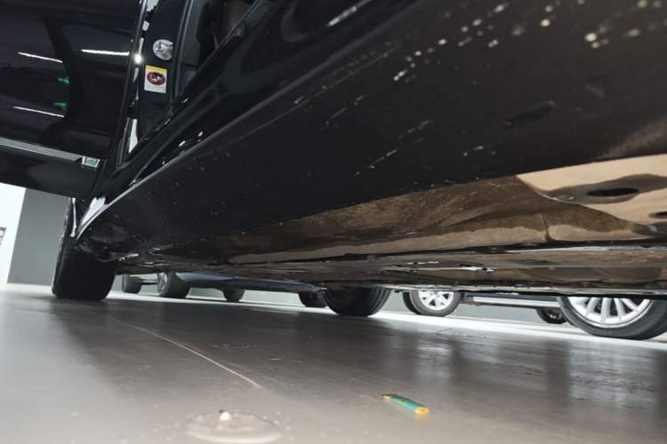 Used Volvo S90 2024 B5 Zhiyi Luxury Edition Right Side Sill