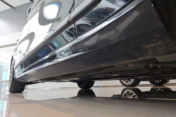 Used Volvo S90 2024 B5 Zhiyi Luxury Edition Right Side Sill