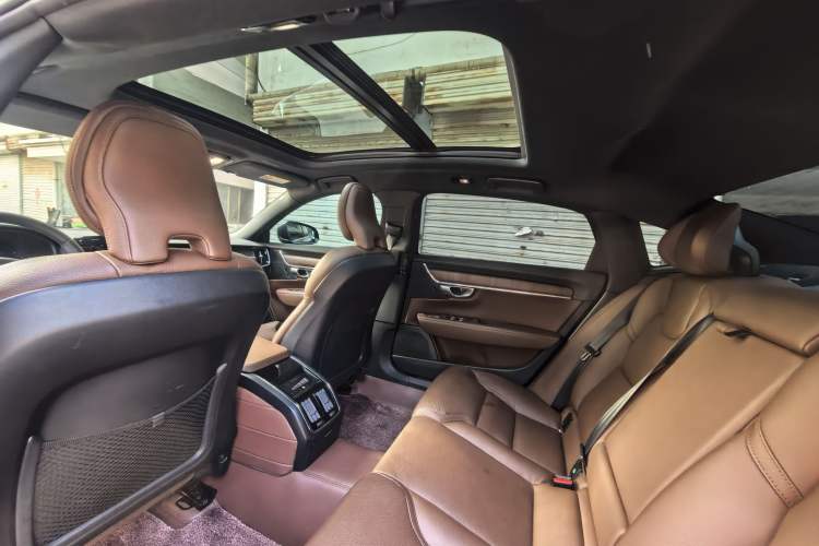 Used Volvo S90 2024 B5 Zhiyuan Luxury Edition Roof