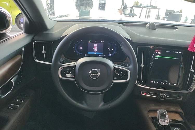 Used Volvo S90 2024 B5 Zhiyi Luxury Edition Steering Wheel