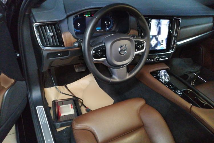 Used Volvo S90 2024 B5 Zhiyuan Luxury Edition Steering Wheel