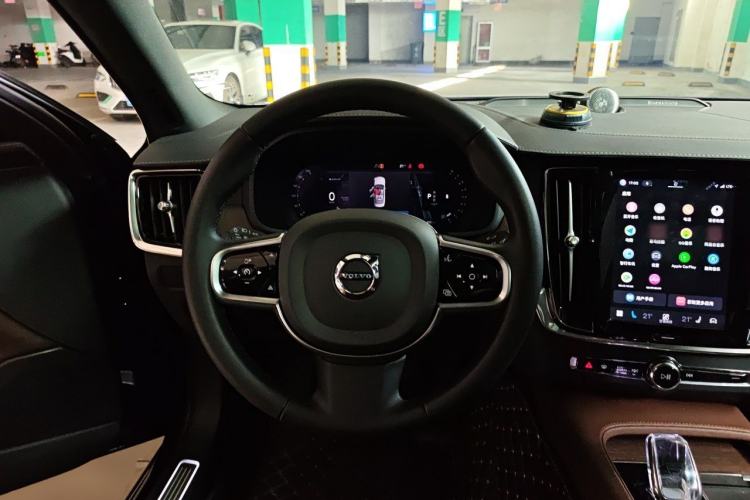 Used Volvo S90 2024 B5 Luxury Smart Edition Steering Wheel