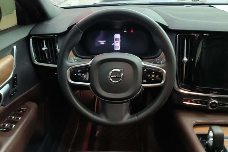 Used Volvo S90 2024 B5 Zhiyi Luxury Edition Steering Wheel
