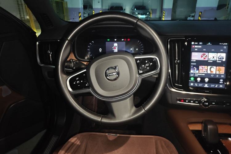 Used Volvo S90 2024 B5 Zhiyi Luxury Edition Steering Wheel