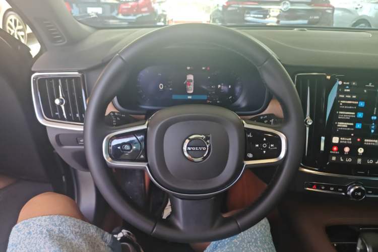 Used Volvo S90 2024 B5 Zhiyi Luxury Edition Steering Wheel