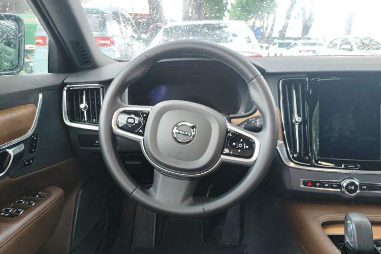 Used Volvo S90 2024 B5 Zhiyi Luxury Edition Steering Wheel