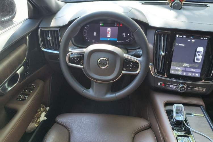 Used Volvo S90 2024 B5 Zhiyuan Luxury Edition Steering Wheel