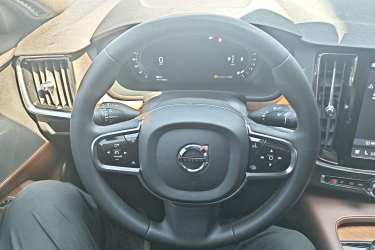 Used Volvo S90 2024 B5 Zhiyi Luxury Edition Steering Wheel
