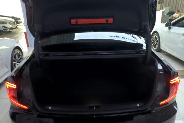 Used Volvo S90 2024 B5 Zhiyuan Luxury Edition Trunk