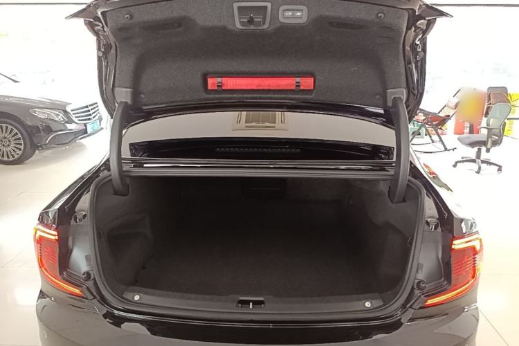 Used Volvo S90 2024 B5 Zhiyuan Luxury Edition Trunk