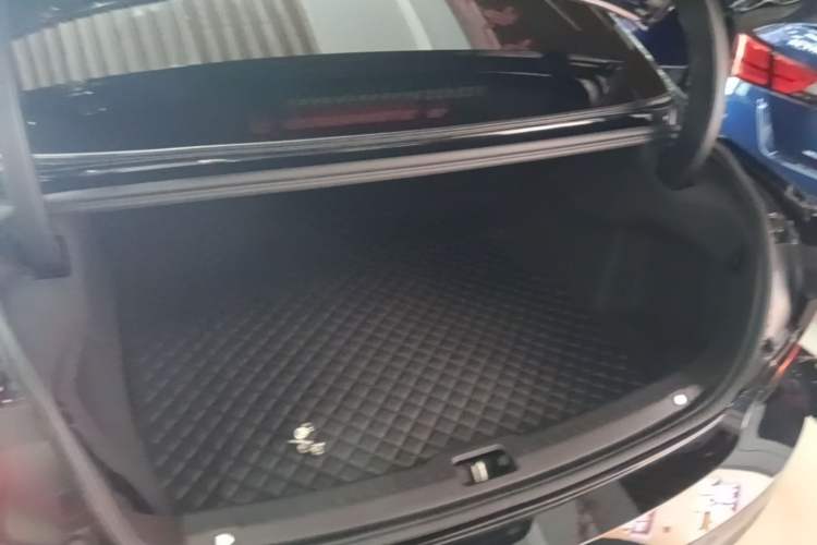 Used Volvo S90 2024 B5 Zhiyuan Luxury Edition Trunk