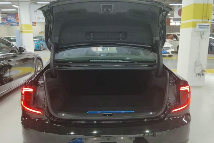 Used Volvo S90 2024 B5 Zhiyi Luxury Edition Trunk