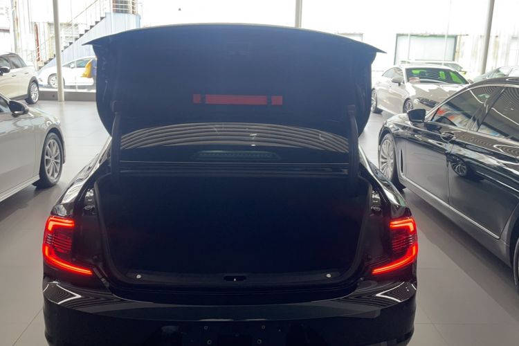 Used Volvo S90 2024 B5 Zhiyi Luxury Edition Trunk