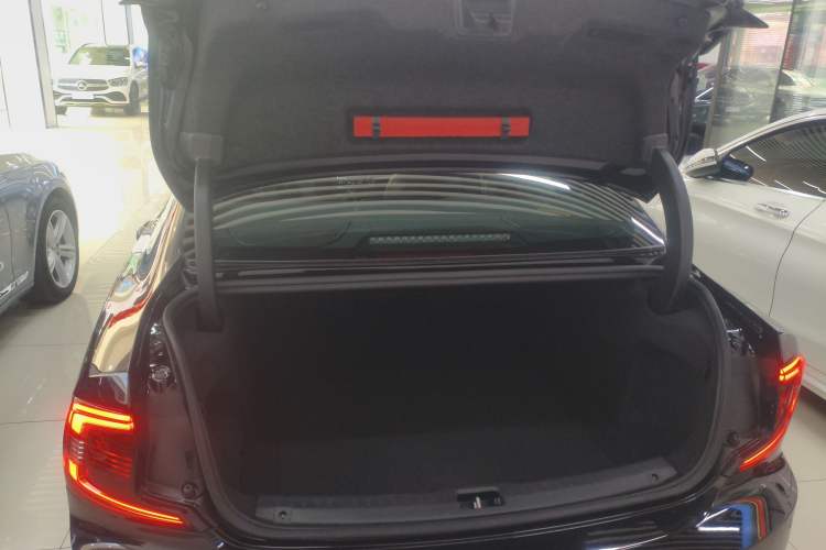 Used Volvo S90 2024 B5 Zhiyi Luxury Edition Trunk