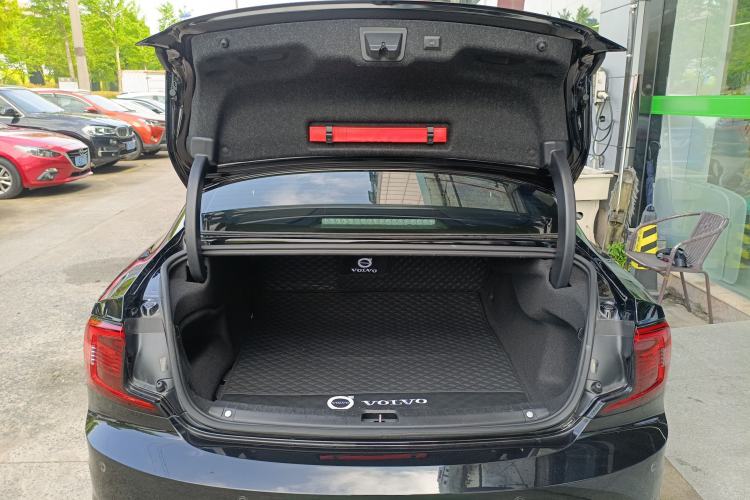 Used Volvo S90 2024 B5 Zhiyi Luxury Edition Trunk
