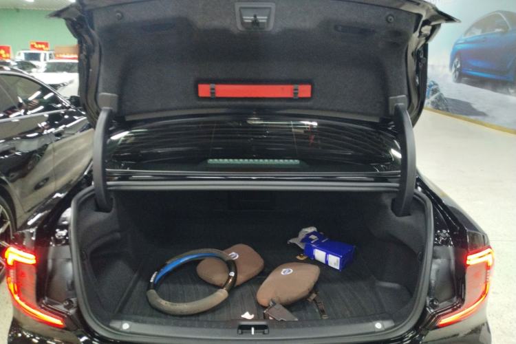 Used Volvo S90 2024 B5 Zhiyi Luxury Edition Trunk