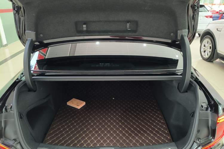 Used Volvo S90 2024 B5 Zhiyi Luxury Edition Trunk